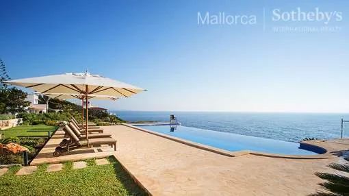 Newly built seafront villa in Cala Murada